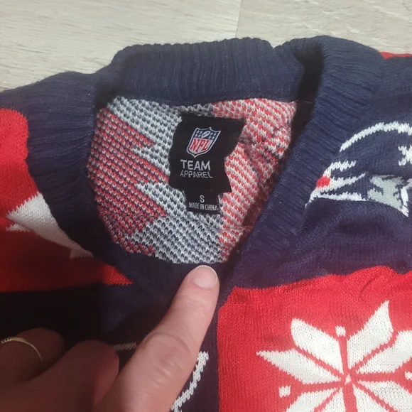 NFL New England Patriots Red Blue Ugly Sweater Christmas Size Small Unisex - Picture 4 of 5